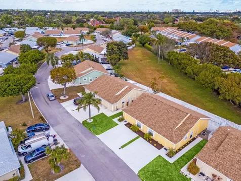 1658 Royal Forest Court West Palm Beach FL 33406