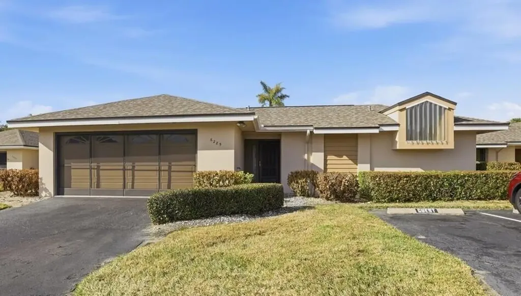 6285 N Mirror Lake Drive Sebastian FL 32958