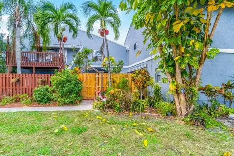 16 Crossings Circle Boynton Beach FL 33435