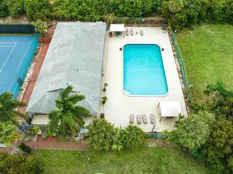 16 Crossings Circle Boynton Beach FL 33435
