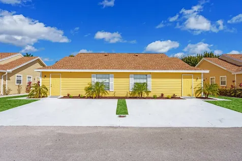 1662 Royal Forest Court West Palm Beach FL 33406