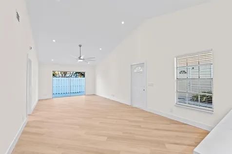 1662 Royal Forest Court West Palm Beach FL 33406