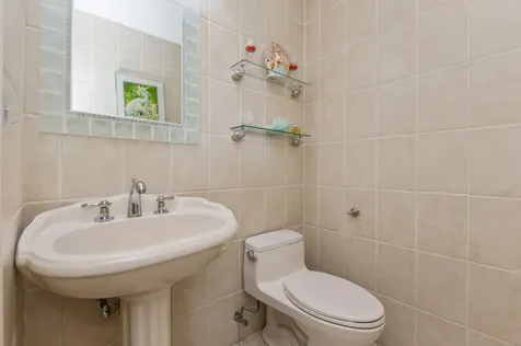 98 Waterford Delray Beach FL 33446