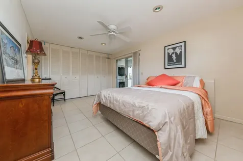 98 Waterford Delray Beach FL 33446