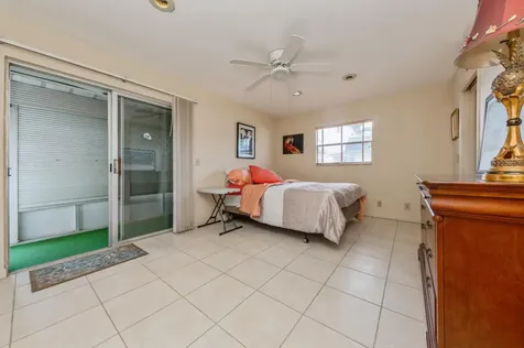 98 Waterford Delray Beach FL 33446