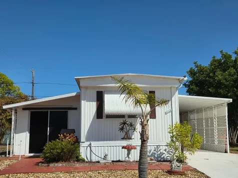 8121 Se Skylark Avenue Hobe Sound FL 33455