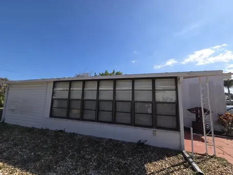 8121 Se Skylark Avenue Hobe Sound FL 33455