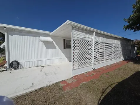 8121 Se Skylark Avenue Hobe Sound FL 33455