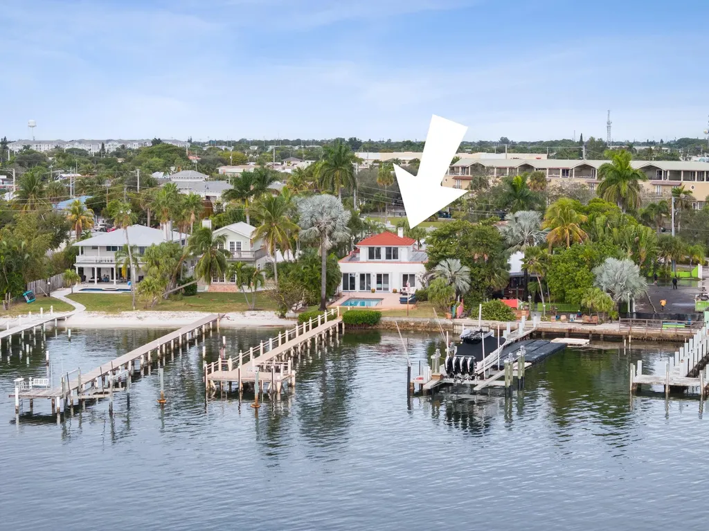 114 S Lake Drive Lantana FL 33462