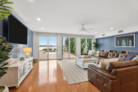 114 S Lake Drive Lantana FL 33462