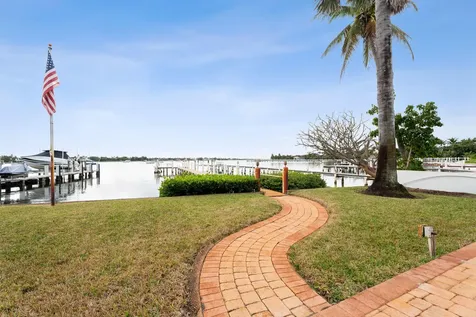 114 S Lake Drive Lantana FL 33462