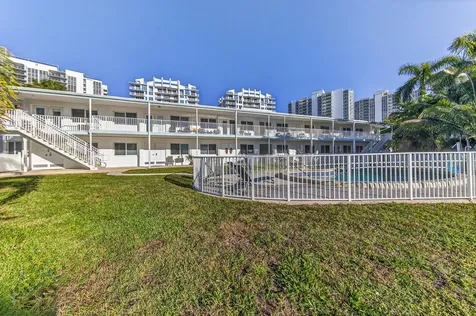 2815 Ne 33rd Avenue Fort Lauderdale FL 33308