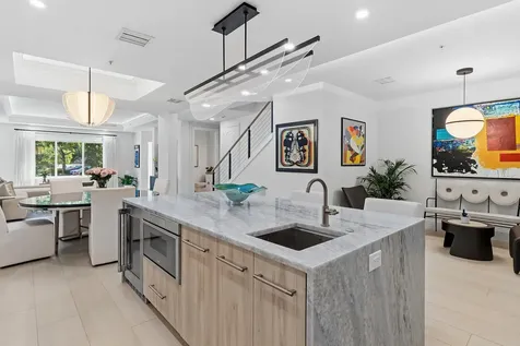 122 Se 6th Avenue Delray Beach FL 33483