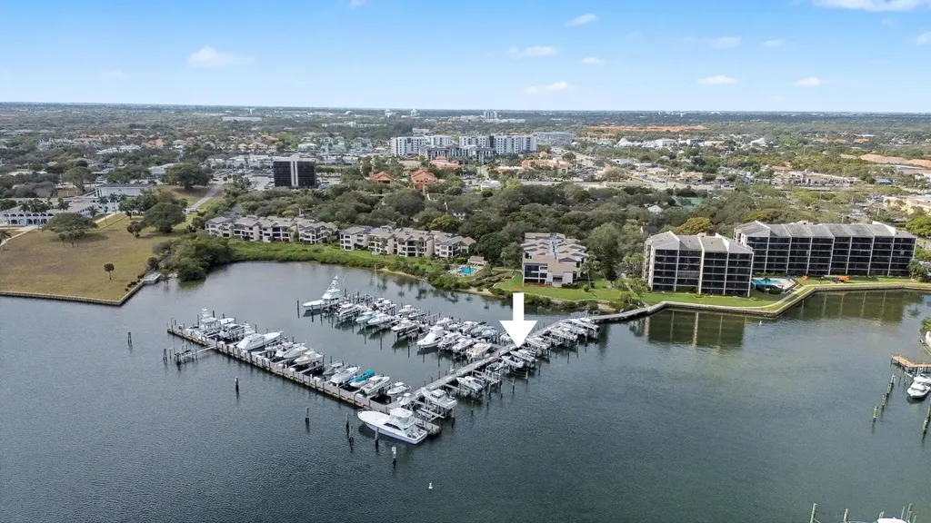 11354 Briarwood W/ 50ft Slip Place North Palm Beach FL 33408