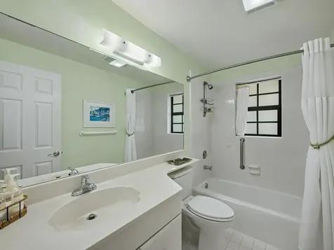 11354 Briarwood W/ 50ft Slip Place North Palm Beach FL 33408