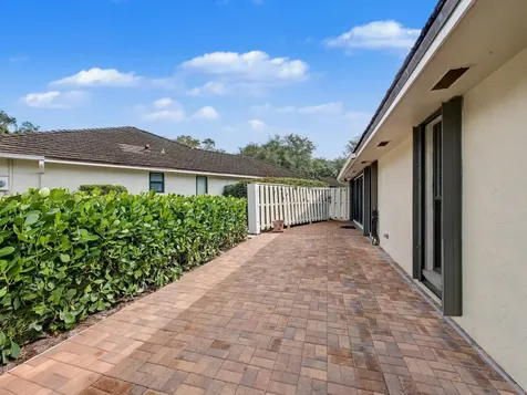 11354 Briarwood W/ 50ft Slip Place North Palm Beach FL 33408