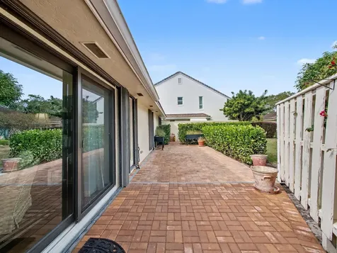 11354 Briarwood W/ 50ft Slip Place North Palm Beach FL 33408
