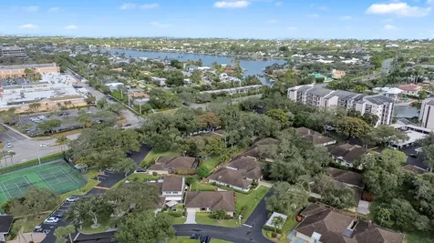 11354 Briarwood W/ 50ft Slip Place North Palm Beach FL 33408