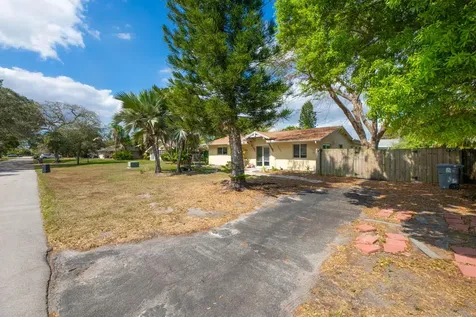 4605 Frances Drive Delray Beach FL 33445