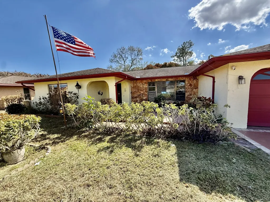 162 Sw Ewing Avenue Port Saint Lucie FL 34983