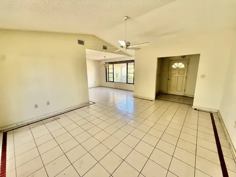 162 Sw Ewing Avenue Port Saint Lucie FL 34983