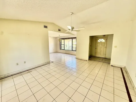 162 Sw Ewing Avenue Port Saint Lucie FL 34983