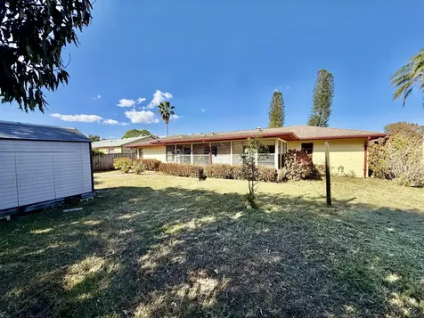 162 Sw Ewing Avenue Port Saint Lucie FL 34983