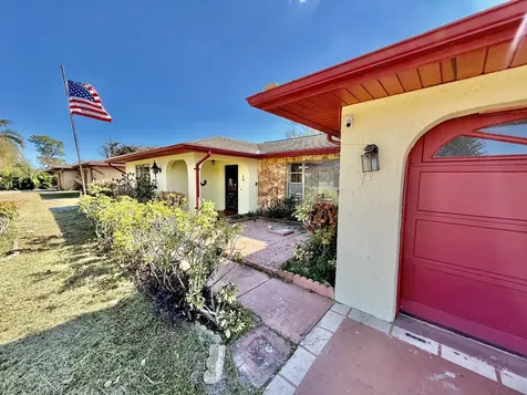 162 Sw Ewing Avenue Port Saint Lucie FL 34983