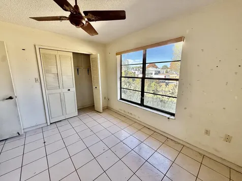 162 Sw Ewing Avenue Port Saint Lucie FL 34983