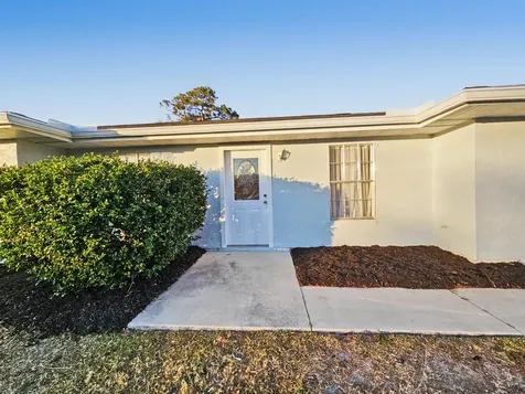 433 Se Seahouse Drive Port Saint Lucie FL 34983