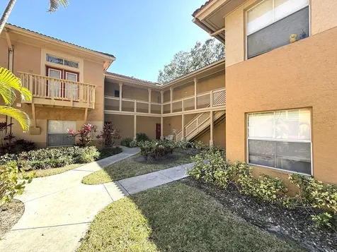 4839 Via Palm Lakes West Palm Beach FL 33417