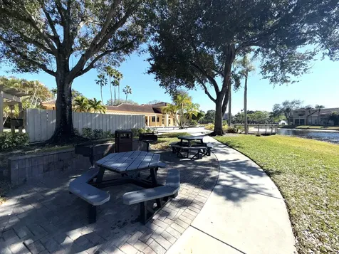 4839 Via Palm Lakes West Palm Beach FL 33417