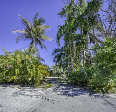 1118 S Palmway Lake Worth Beach FL 33460