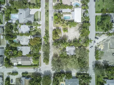 1118 S Palmway Lake Worth Beach FL 33460