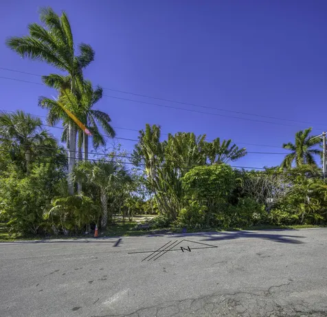 1118 S Palmway Lake Worth Beach FL 33460