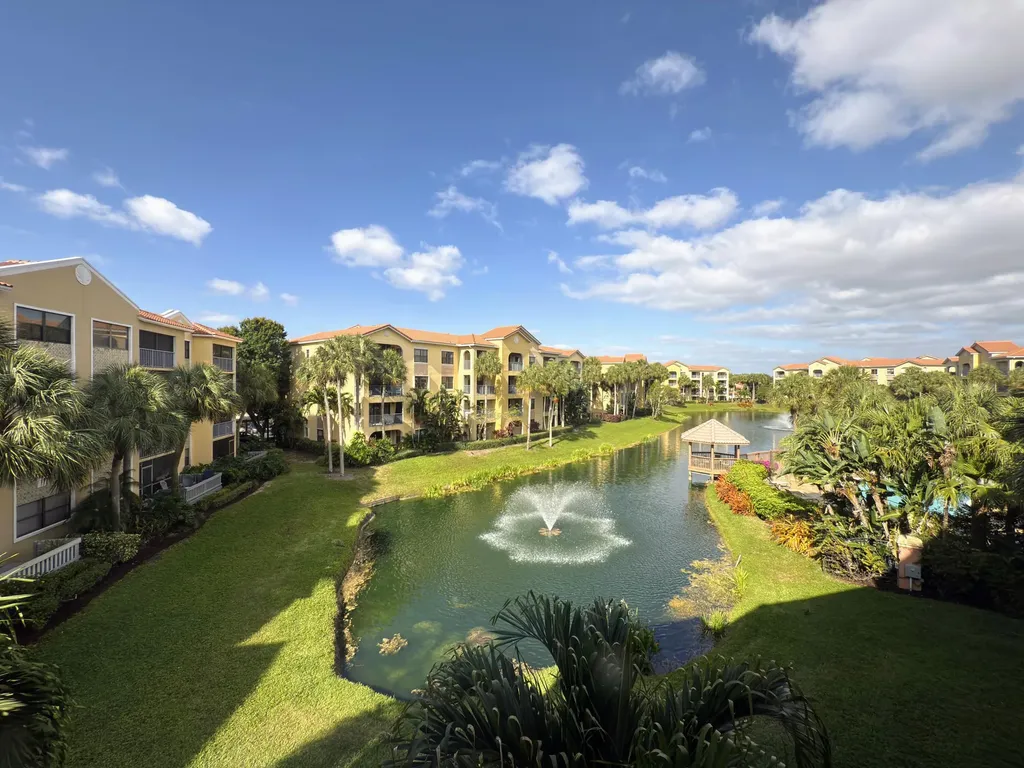700 Uno Lago Drive Juno Beach FL 33408
