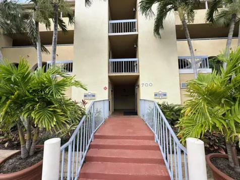 700 Uno Lago Drive Juno Beach FL 33408