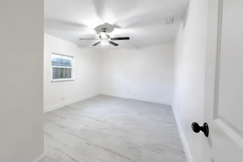 404 N 38 Street Fort Pierce FL 34947
