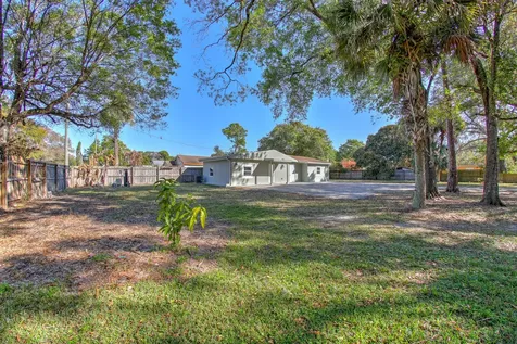 404 N 38 Street Fort Pierce FL 34947