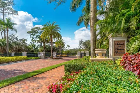 150 SE Fiore Bello Port Saint Lucie FL 34952
