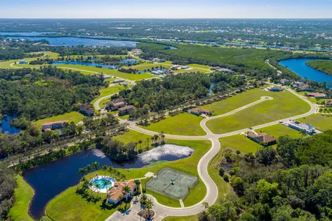 150 SE Fiore Bello Port Saint Lucie FL 34952