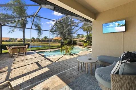 255 Se Courances Drive Port Saint Lucie FL 34984