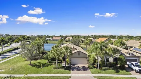 255 Se Courances Drive Port Saint Lucie FL 34984