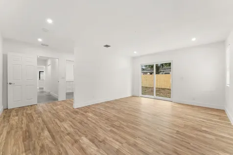 1311 Avenue H Riviera Beach FL 33404