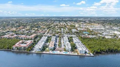 2008 S Federal Highway Boynton Beach FL 33435