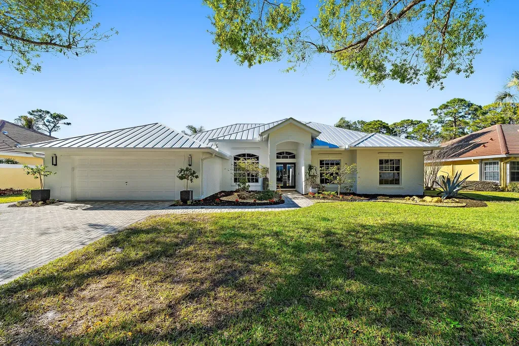 8888 Sw Fishermans Wharf Drive Stuart FL 34997