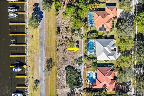 8888 Sw Fishermans Wharf Drive Stuart FL 34997