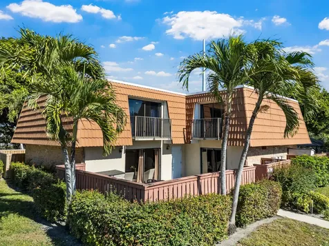 2889 Sw 11th Place Deerfield Beach FL 33442