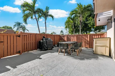 2889 Sw 11th Place Deerfield Beach FL 33442