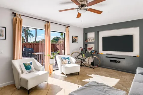 2889 Sw 11th Place Deerfield Beach FL 33442